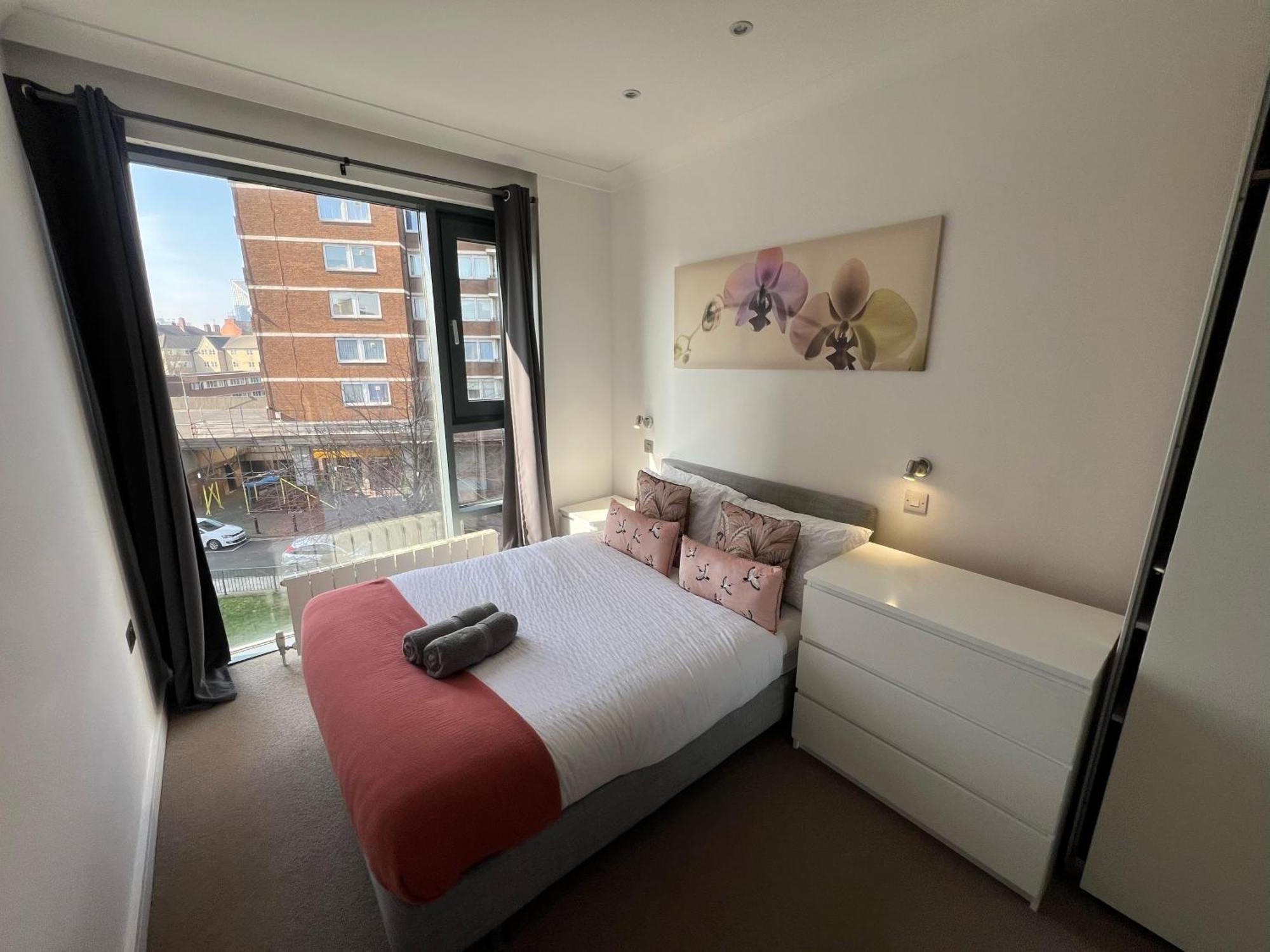Appartamento Sleek 3-bedroom Flat With Lift & Wi-fi In Southwark, Borough Near The Shard