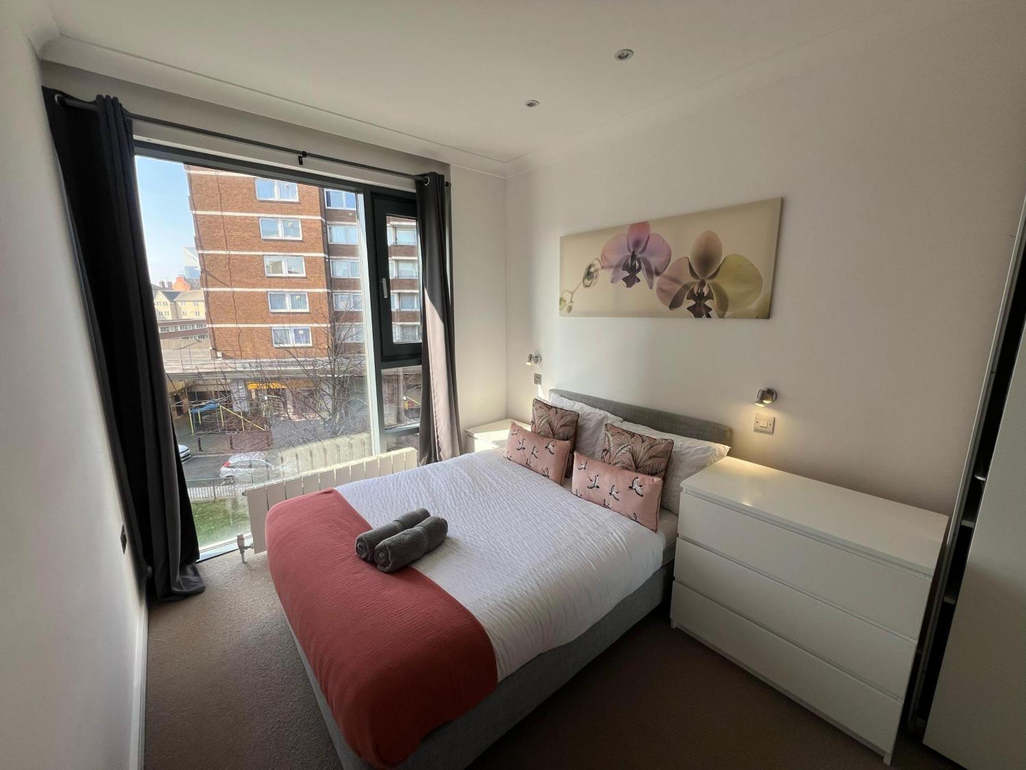 Appartamento Sleek 3-bedroom Flat With Lift & Wi-fi In Southwark, Borough Near The Shard