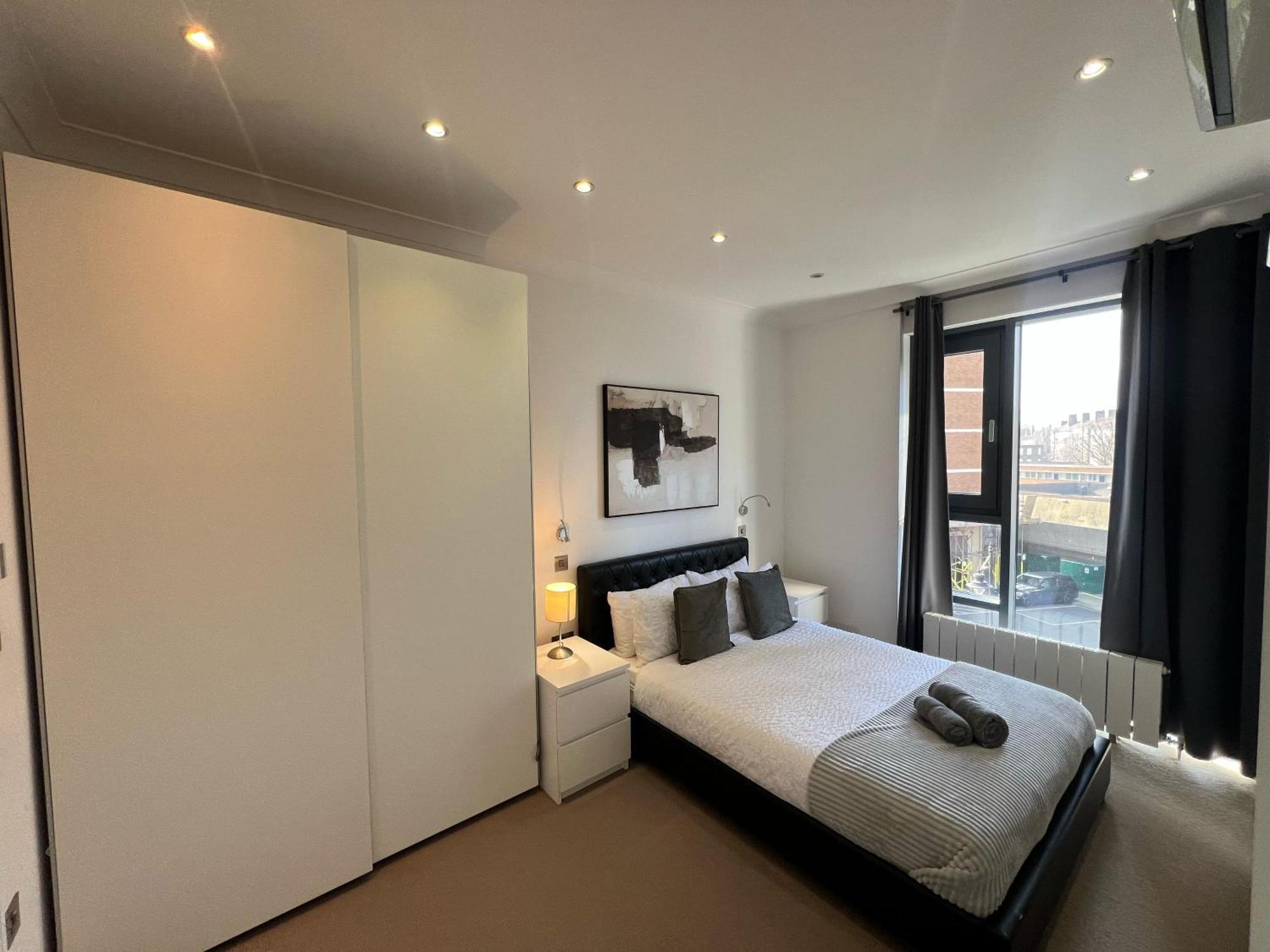 Sleek 3-bedroom Flat With Lift & Wi-fi In Southwark, Borough Near The Shard Appartamento *