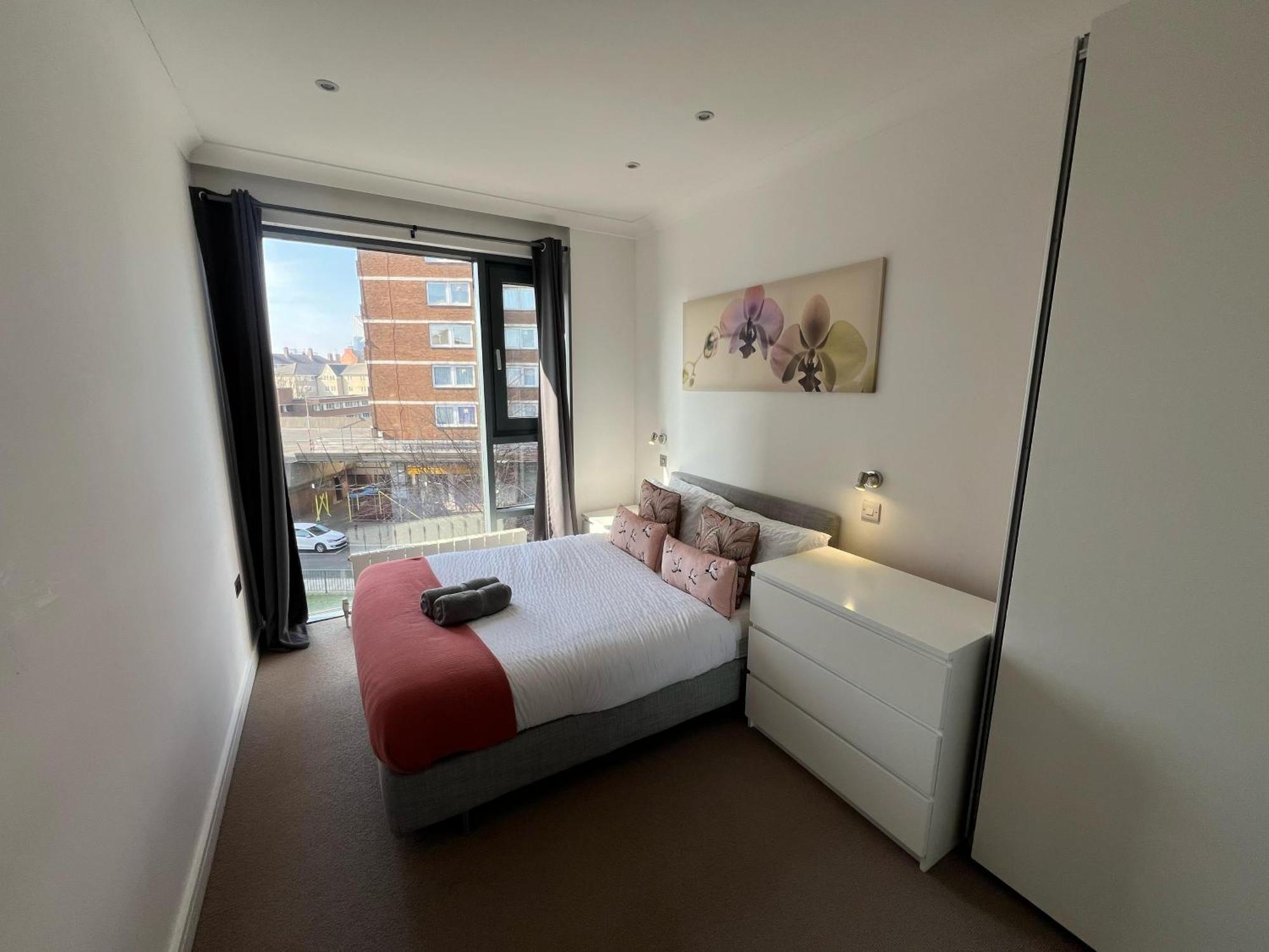 Appartamento Sleek 3-bedroom Flat With Lift & Wi-fi In Southwark, Borough Near The Shard Londra