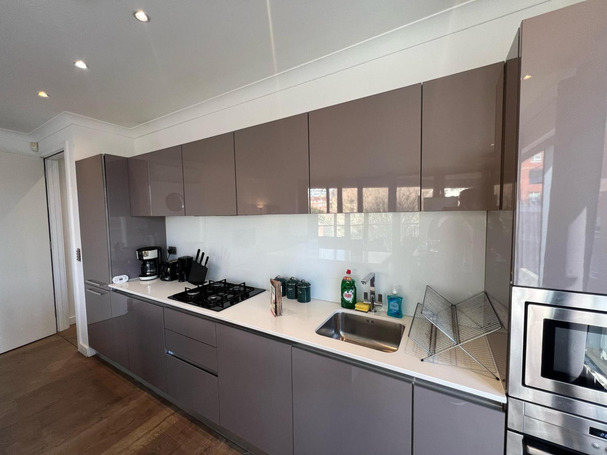 Sleek 3-bedroom Flat With Lift & Wi-fi In Southwark, Borough Near The Shard Appartamento *
