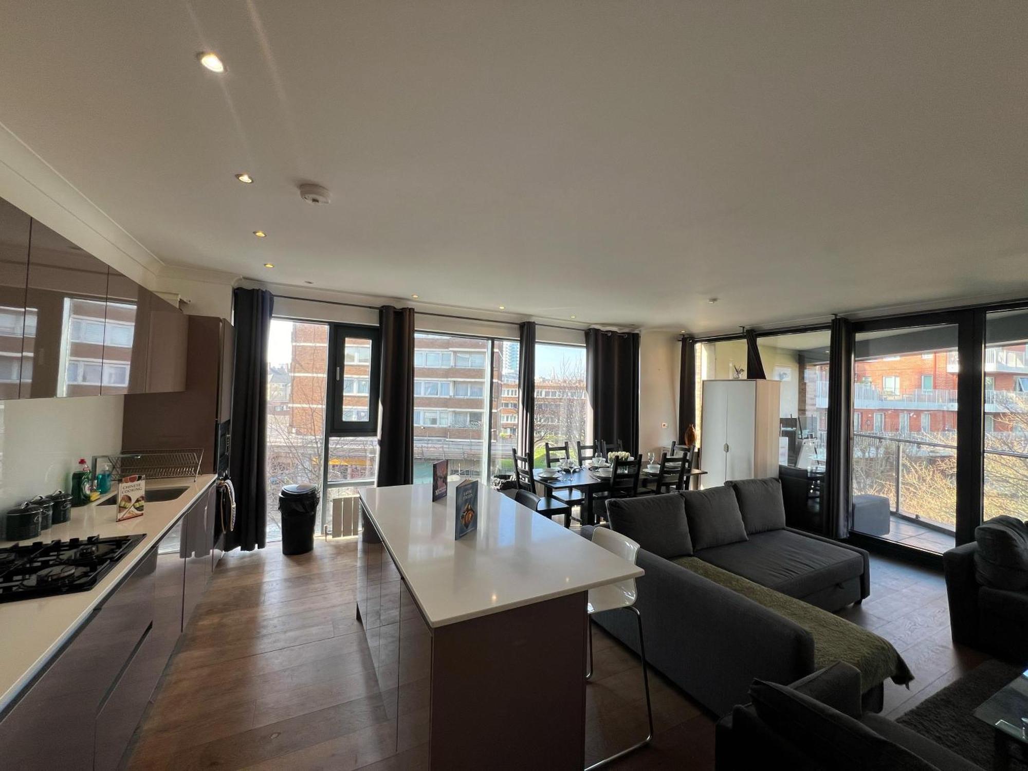 Appartamento Sleek 3-bedroom Flat With Lift & Wi-fi In Southwark, Borough Near The Shard Londra