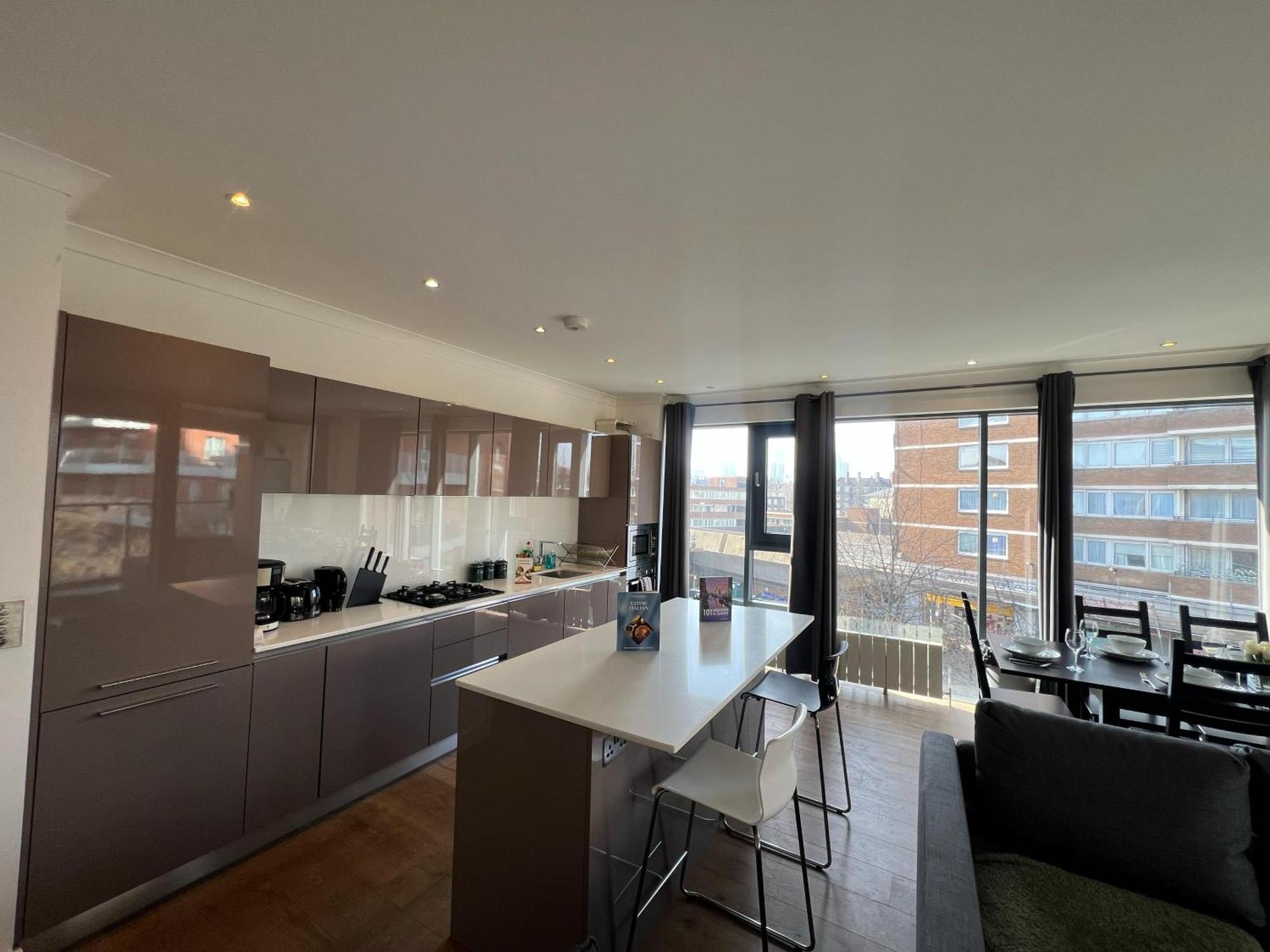 Appartamento Sleek 3-bedroom Flat With Lift & Wi-fi In Southwark, Borough Near The Shard *